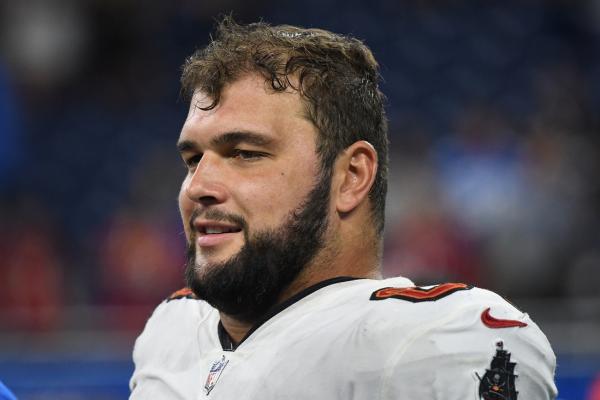 Report: Bucs re-sign OL Ben Bredeson to 3-year deal