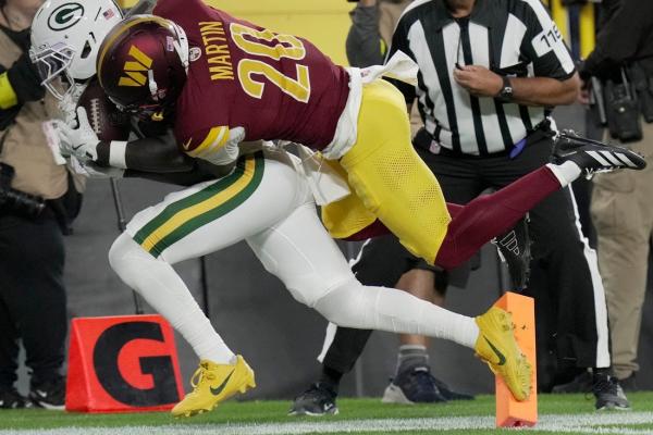 Packers WR Jayden Reed breaks collarbone