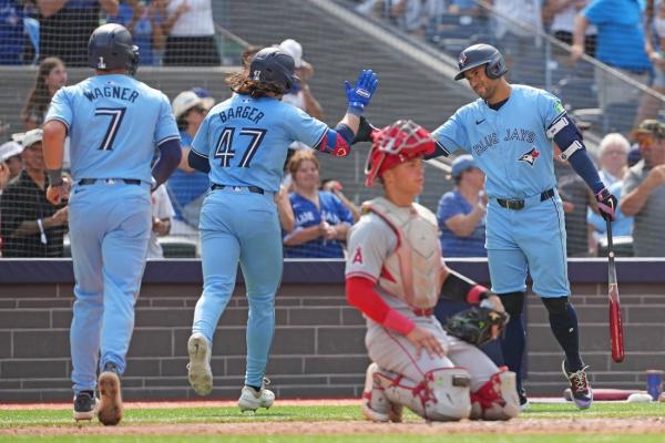 Kevin Gausman, Jays sweep season series from Angels