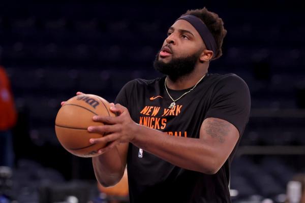 Knicks C Mitchell Robinson (ankle) to miss start of season thumbnail