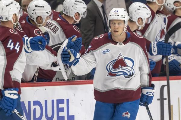 Avalanche’s six-goal explosion ends Wild’s win streak