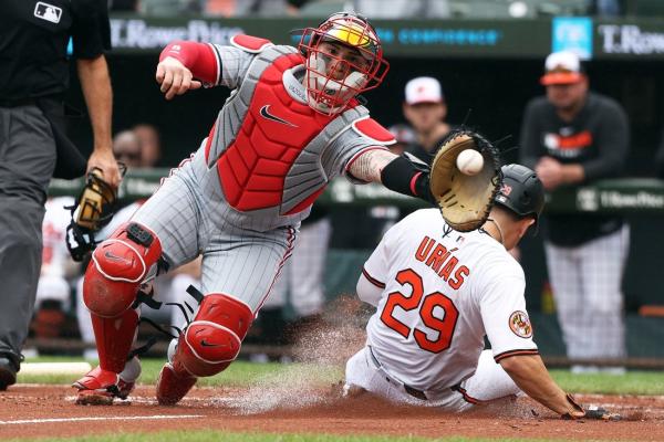 Twins drop Oâs in Game 1, extend win steak to nine