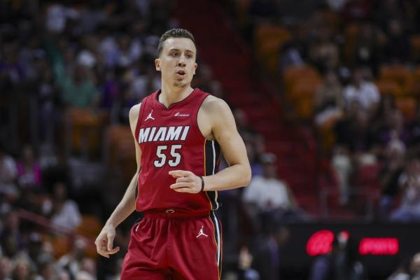 Report: Heat's Duncan Robinson declines option, hits free agency