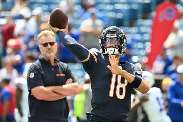 Bears back rookie QB, expect more from stingy defense