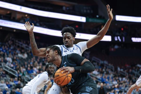 Eric Dixon leads Villanova’s rally past Seton Hall