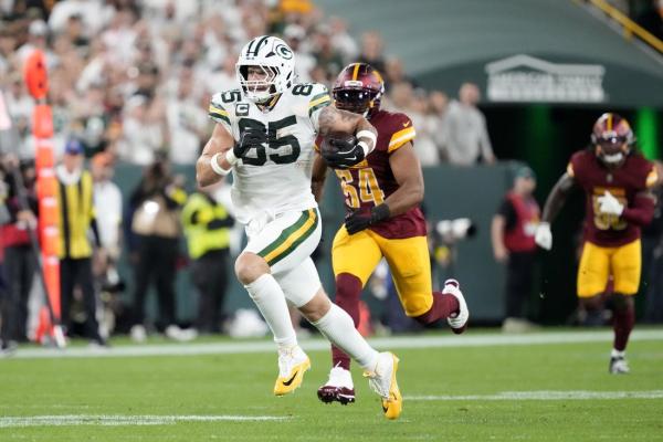 Long first-half drives spark Packers’ victory over Commanders