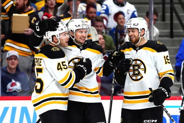 Two quick goals help Bruins keep Avalanche winless