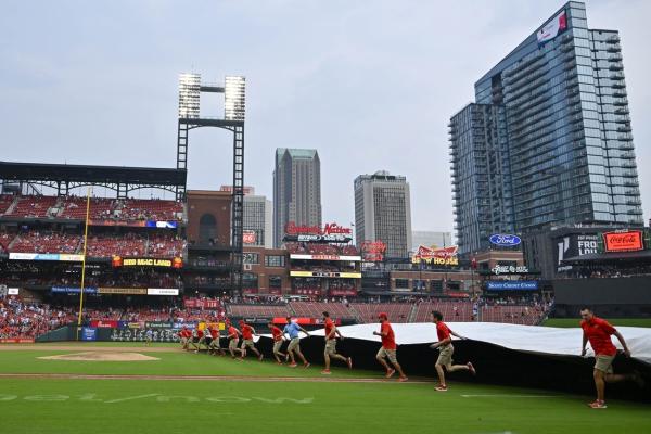 Mets-Cardinals postponed; DH set for Sunday