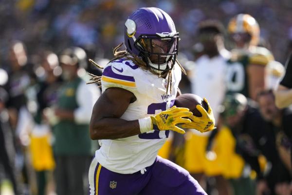 Vikings RB Aaron Jones (hamstring) returns to practice thumbnail