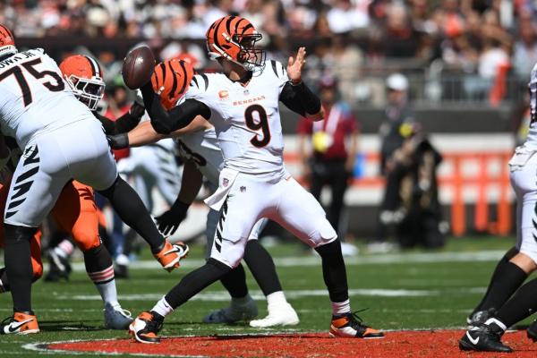 Late INT, missed FG enable Bengals to hold off Browns