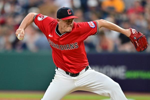 Report: Guardians to place RHP Paul Sewald (shoulder) on IL