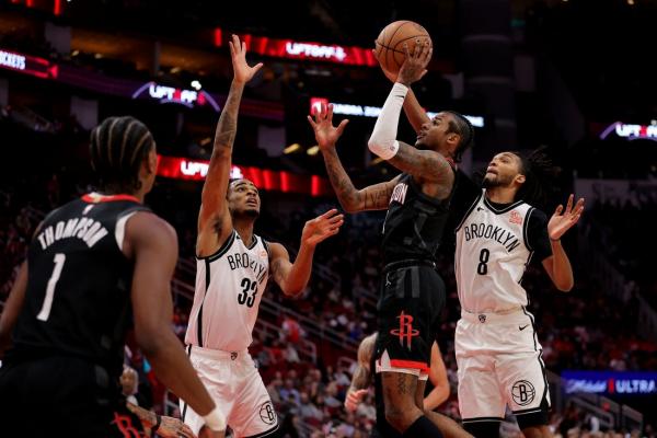 Nets build 22-point lead in road upset of Rockets