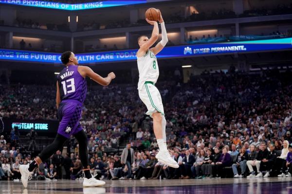 Jayson Tatum exits with ankle injury as Celtics rout Kings