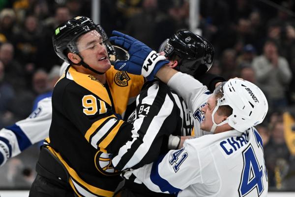 Bruins halt Lightning’s home win steak with shutout