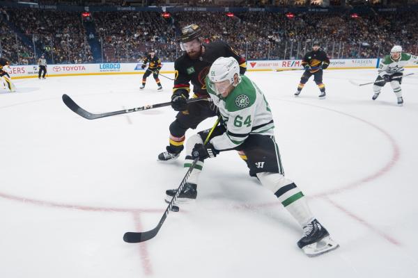 Mikael Granlund, Stars take down Canucks