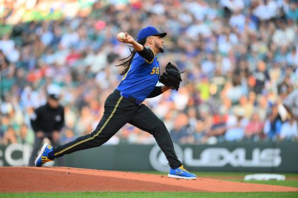 Mariners make up ground in AL West with win over Astros