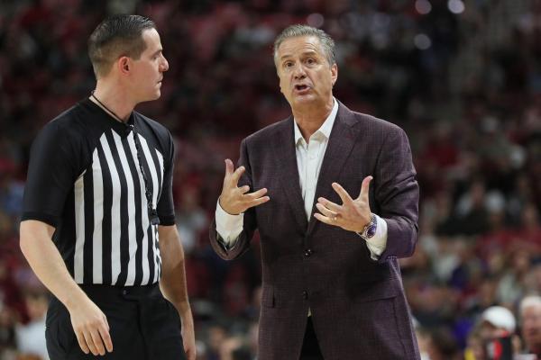 No. 16 Arkansas downs Lipscomb in John Calipari’s debut