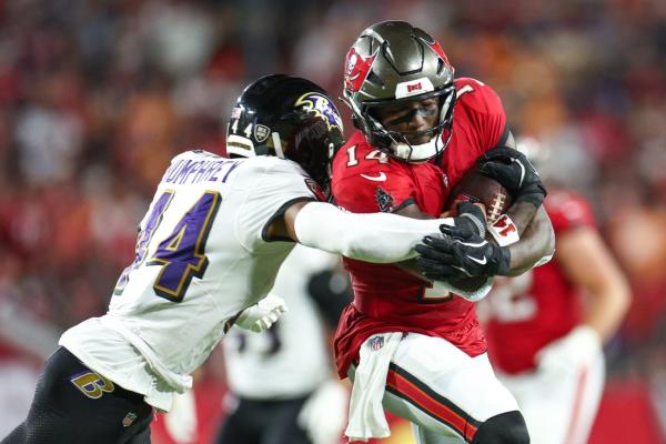 Bucs’ Baker Mayfield, Chris Godwin, Tristan Wirfs active vs. Eagles