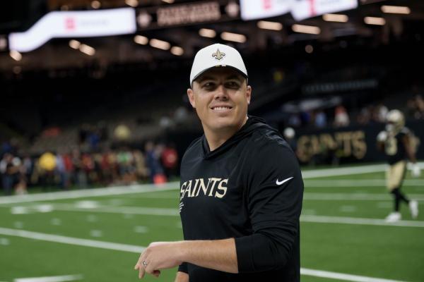 Kellen Moore to make head coaching debut as Saints host Cardinals