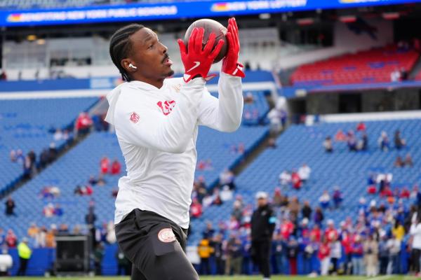 Reports: Packers signing veteran WR/KR Mecole Hardman thumbnail