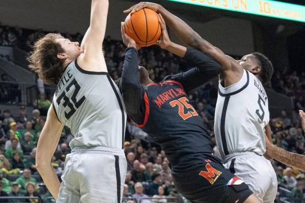 No. 9 Oregon pulls away from pesky Maryland