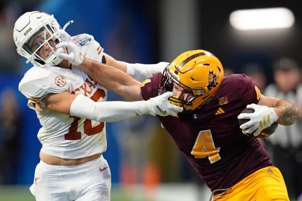 No. 5 Texas blows big lead, recovers to beat No. 4 Arizona State