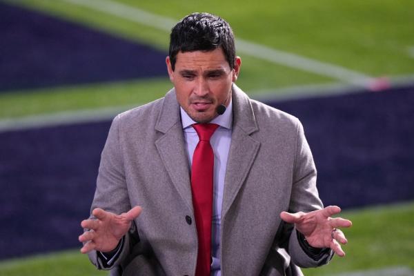 Ex QB, analyst Mark Sanchez hospitalized after reported stabbing