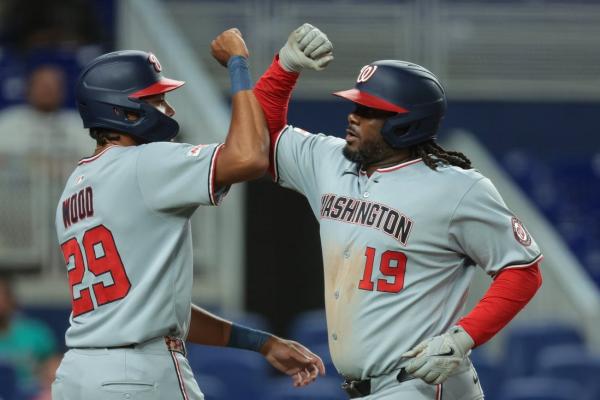 Josh Bell bashes two homers as hot Nationals rout Marlins