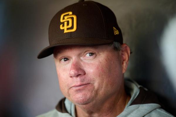 Padres extend skipper Mike Shildt after playoff year