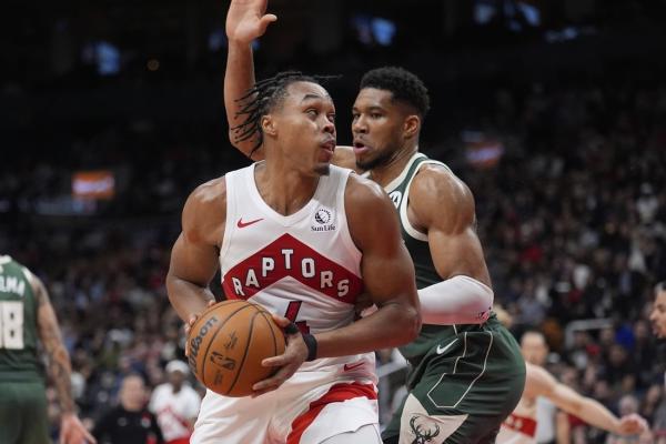 Scottie Barnes, RJ Barrett lead red-hot Raptors in rout of Milwaukee