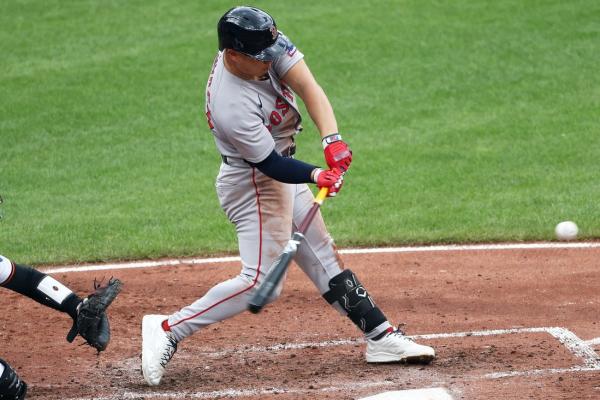 Rob Refsnyder homers in return, Red Sox finish 4-game sweep of O’s