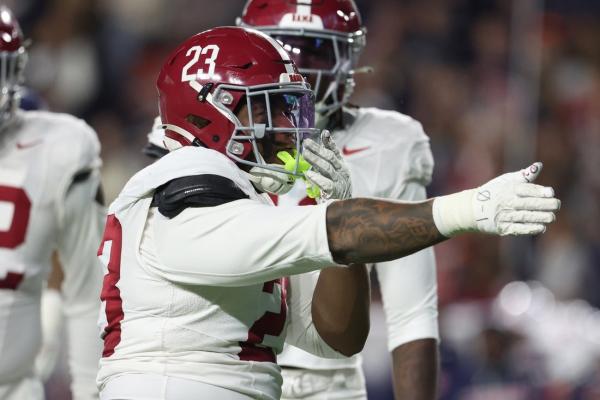 No. 10 Alabama blows lead but beats Auburn to go to SEC title game