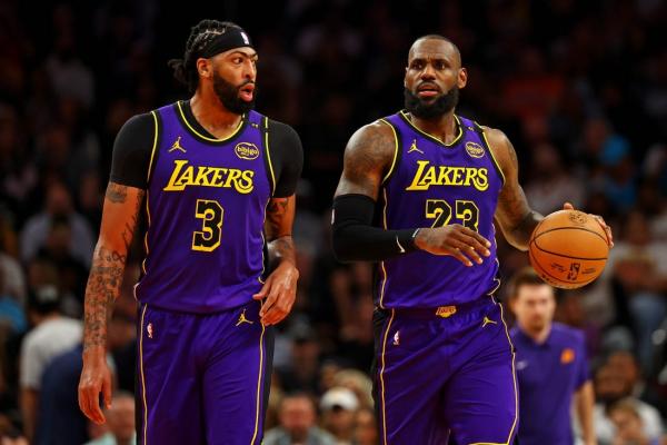 Lakers, LeBron James set to meet undefeated Cavaliers