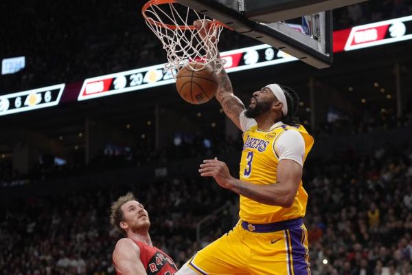 Pistons look to cool off Anthony Davis, Lakers thumbnail