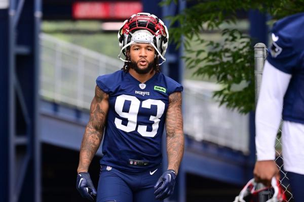 Patriots place LB Oshane Ximines (knee) on IR ahead of Jets game thumbnail