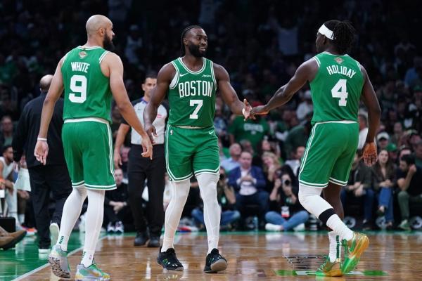 Rebuilding Wizards draw red-hot Celtics in season opener thumbnail