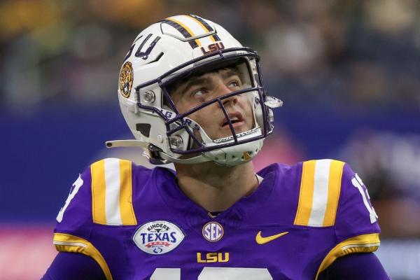 LSU QB Garrett Nussmeier managing minor knee injury