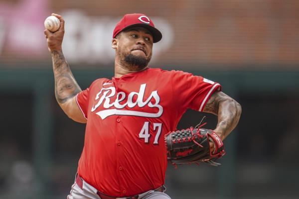 Brewers add RHP Frankie Montas in deal with Reds thumbnail