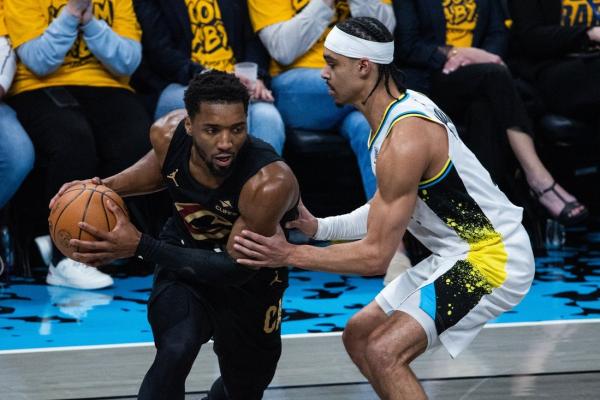 Donovan Mitchell goes off as Cavaliers take Game 3 from Pacers