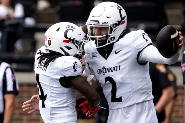 Brendan Sorsby (4 total TDs), Cincinnati knock off Towson