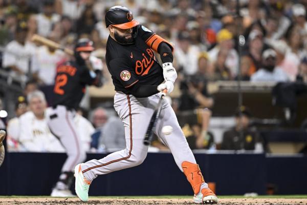 Emmanuel Rivera rings up 4 RBIs to propel Orioles past Padres