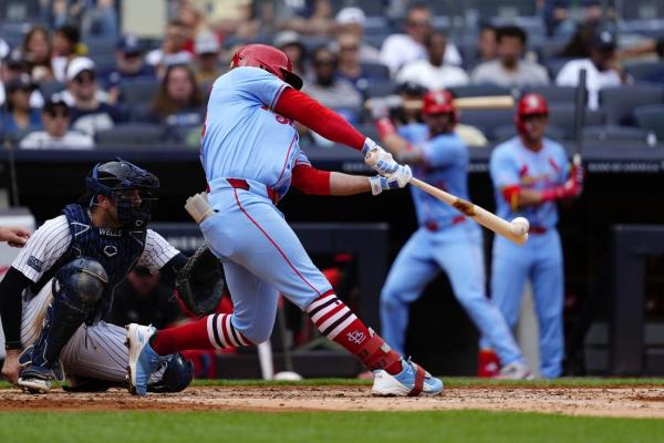 Cardinals hold off Yankees, win in Bronx for first time