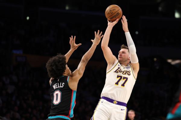 Luka Doncic helps Lakers sweep two-game set from Grizzlies