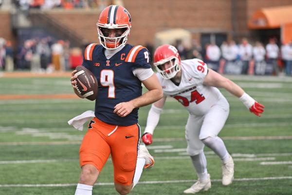 Luke Altmyer (5 TDs) helps Illinois snap skid with Rutgers rout