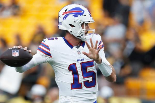 Falcons sign QB Ben DiNucci, release WR DJ Chark