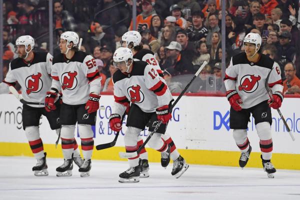 Cody Glass scores in debut, as Devils take down Flyers