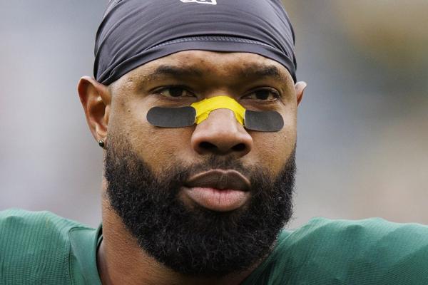 Report: Broncos sign TE Marcedes Lewis, 41, to practice squad