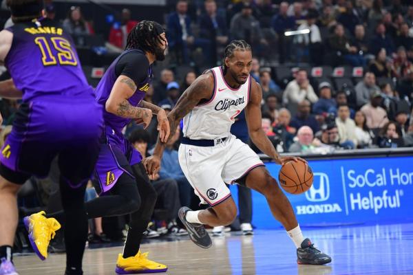 Clippers extend home dominance with win over Lakers thumbnail