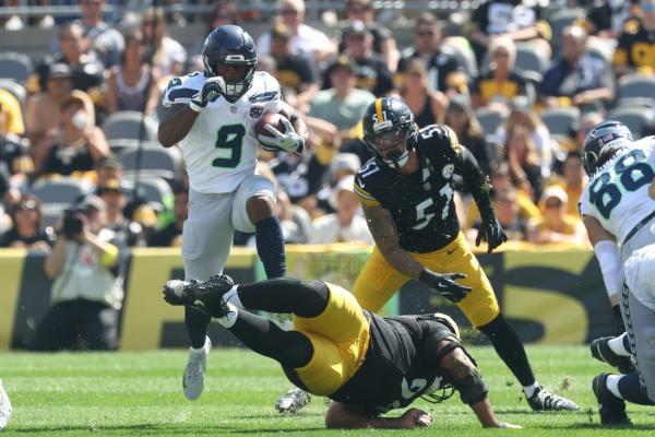 Seahawks swing 10 points, even record with win at Steelers