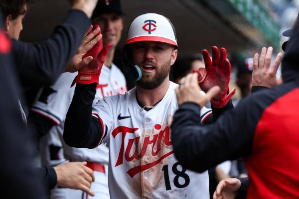 Kody Clemens saves Twins with walk-off double, 6-5